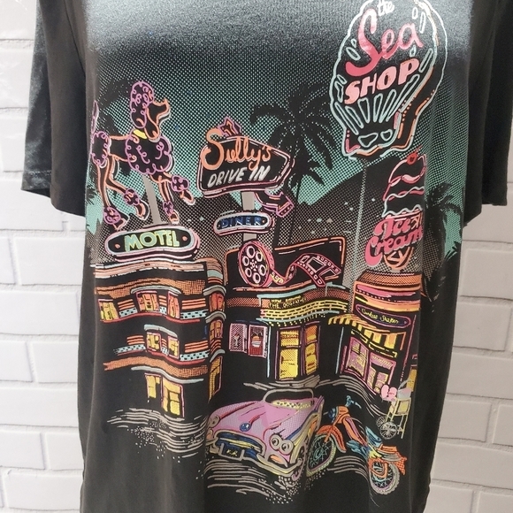 GRAPHIC tee shirt H&M size L. Preowned. - Picture 4 of 6